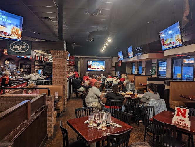 Mazzy's Sports Bar & Grill (Marietta)